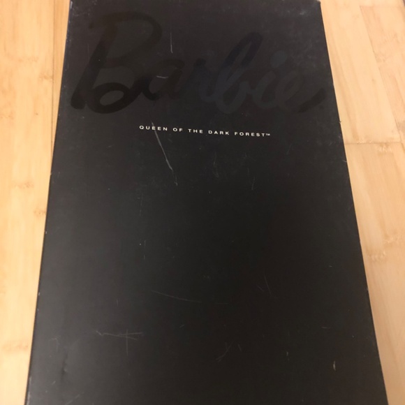 Mattel 2015 Barbie Queen of the Dark Forest Gold Label Doll in Box! - Picture 2 of 7
